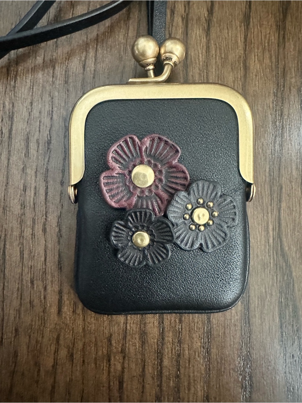Coach Kisslock Necklace Pouch - customized with tea roses - Picture 2 of 6